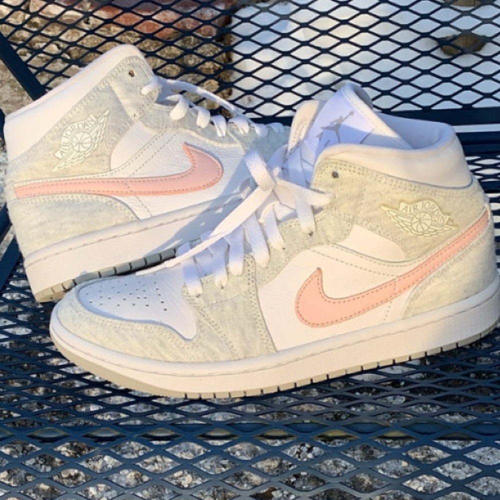 Air Jordan 1 Mid White Pink Size 8Y OR Womens 9.5 Gorgeous!
